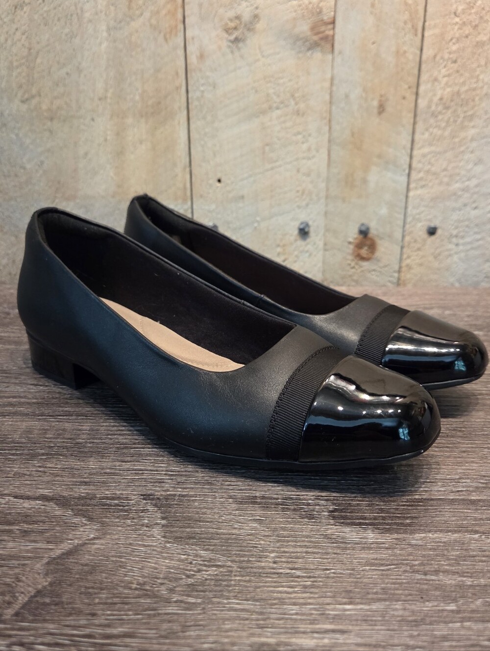 Clarks Juliet Monte Black Low Heel Shoes Women’s Size 9.5 Comfortable 1" Heels